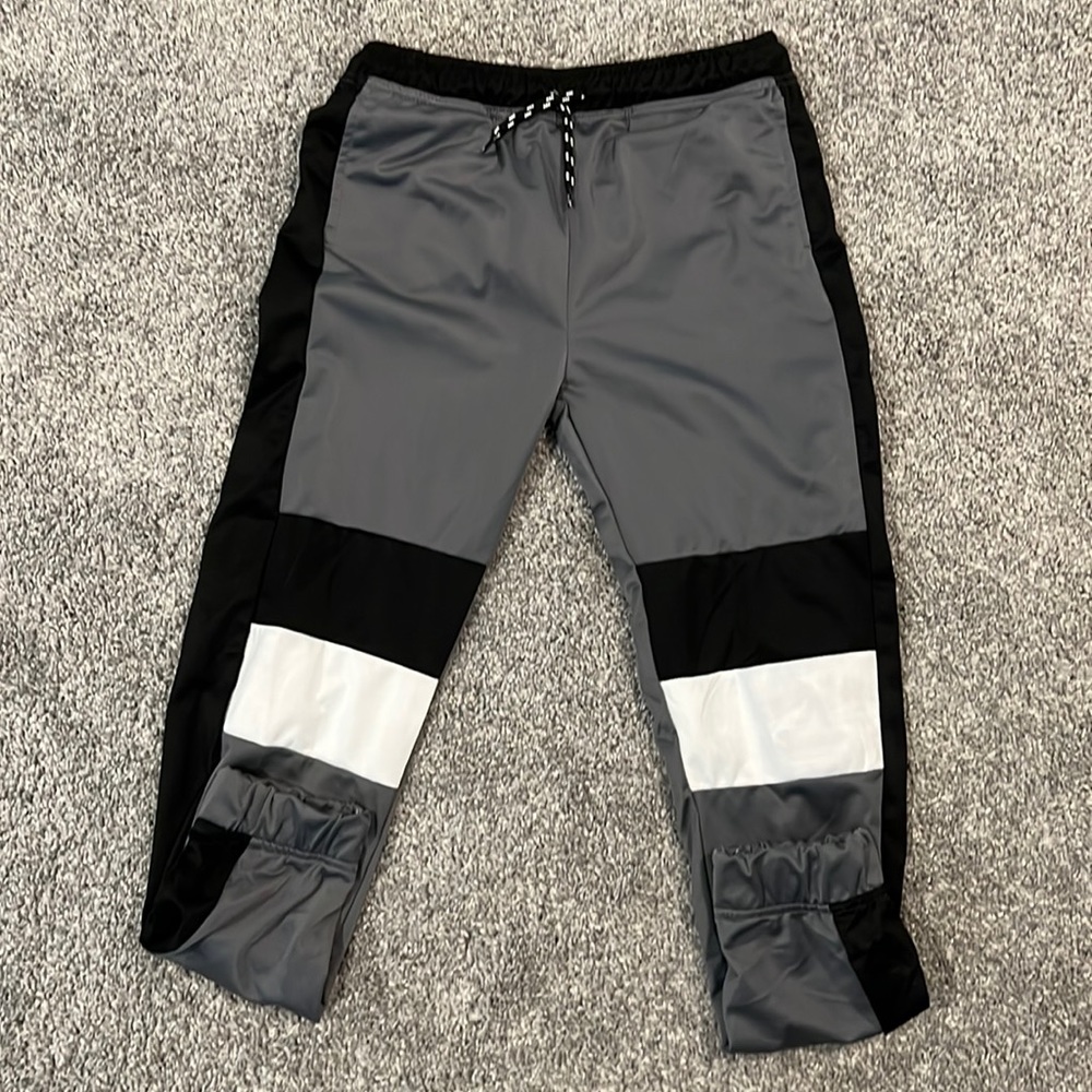 Body glove sweatpants